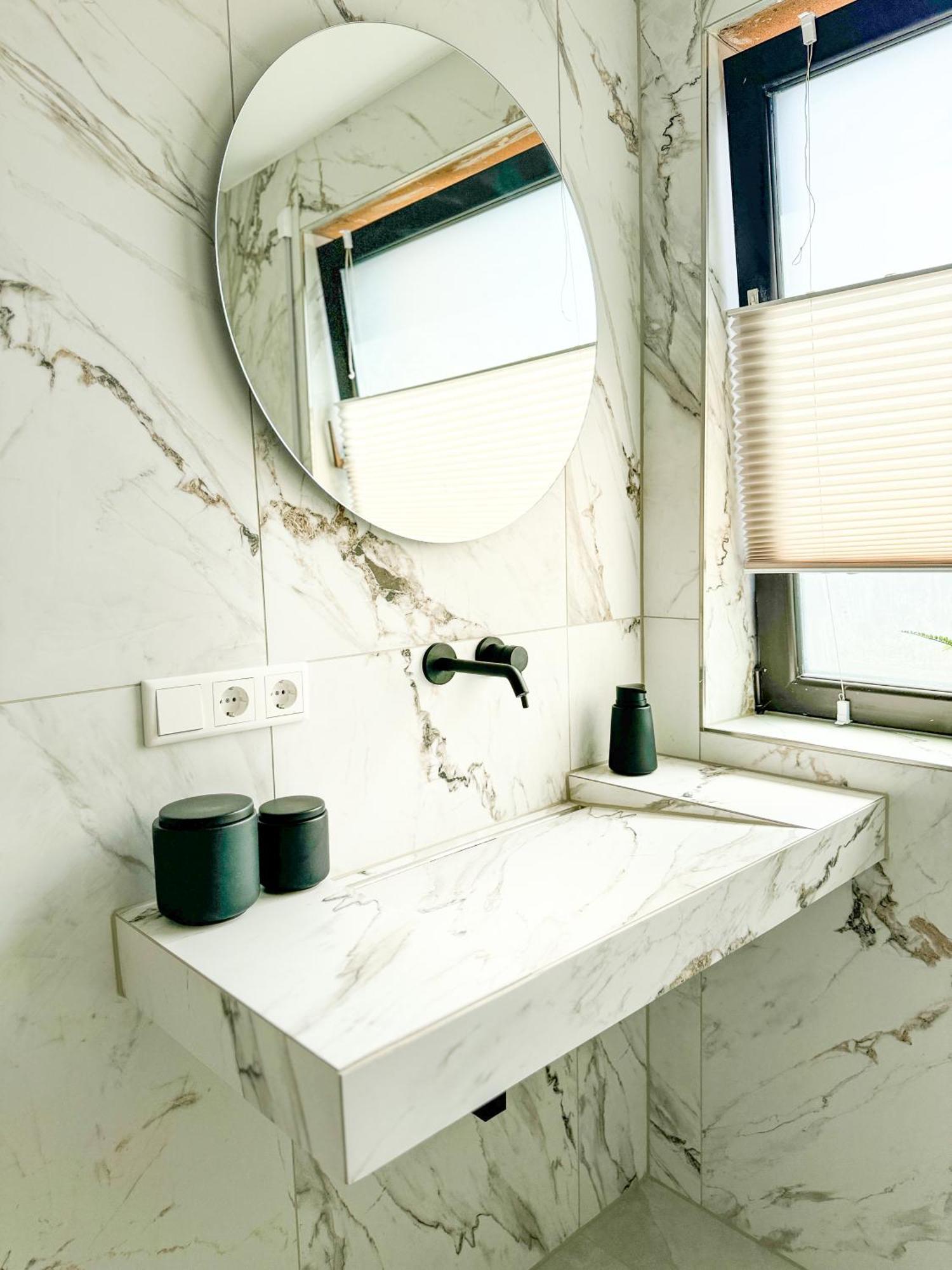 Leonardo Wuerzburg I Freistehende Badwanne Apartment ภายนอก รูปภาพ